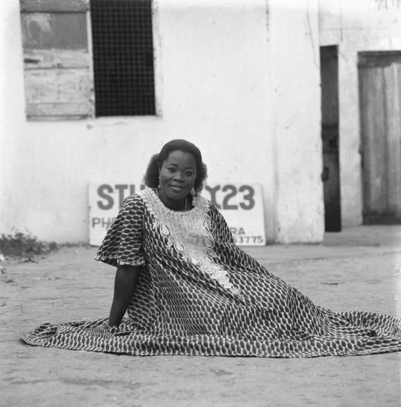 Figure 14. James Barnor, Portrait of a woman, Studio X23, Accra, around 1975