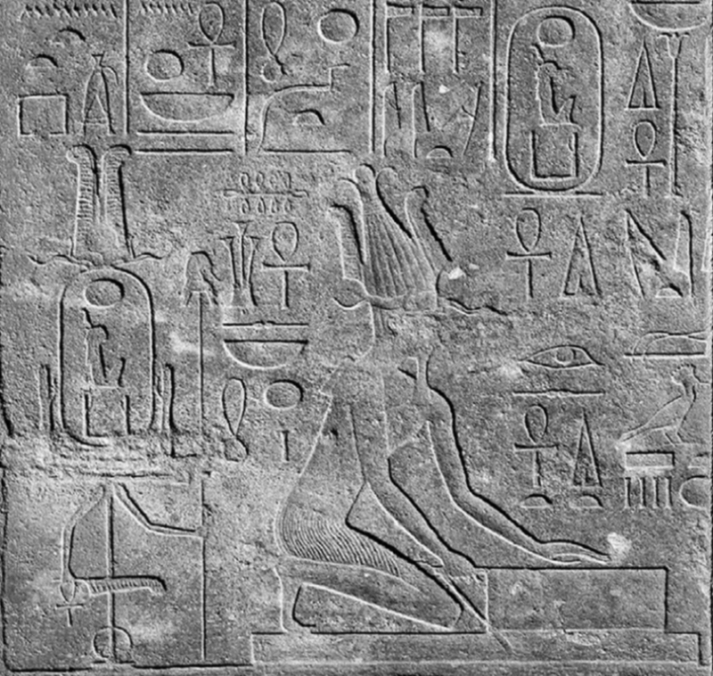 Figure 3. Hatshepsout moulant une brique, scènes du rituel de fondation