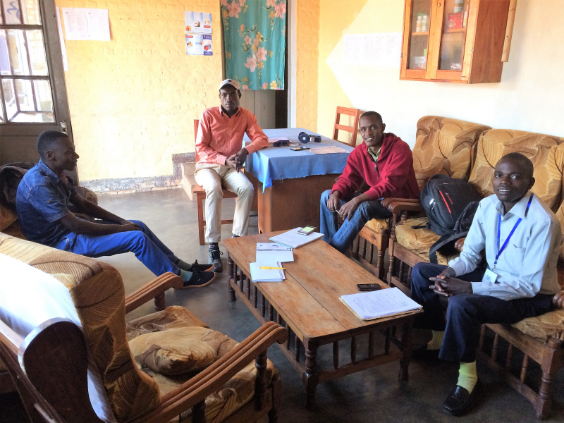 5. Entretien du binôme « Domesticités » avec les membres du comité de l’association Twiteze imbere (« Ensemble pour le développement »), quartier Gabiro, Ngozi, 26 juillet 2018